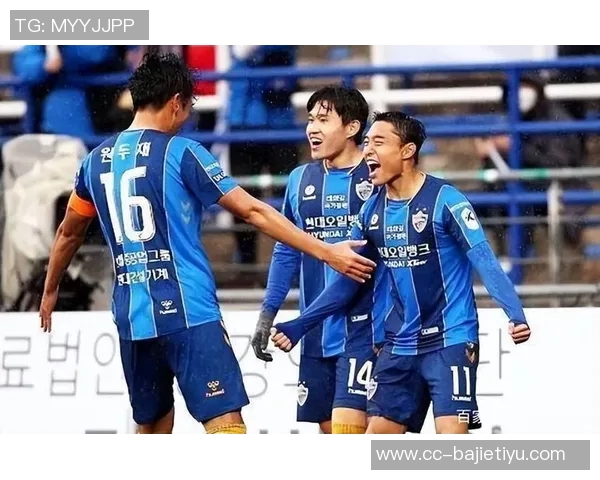 全北现代传奇球员崔喆淳宣布退役38岁收获10次联赛冠军与2次亚冠荣耀 全北现代传奇球员崔喆淳宣布退役38岁收获10次联赛冠军与2次亚冠荣耀