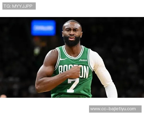 杰伦布朗带领球队逆转胜利19投9中砍下29分助攻4次第三节独得17分